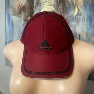 Adidas Men's Superlite adjustable baseball cap in maroon ayroready hat